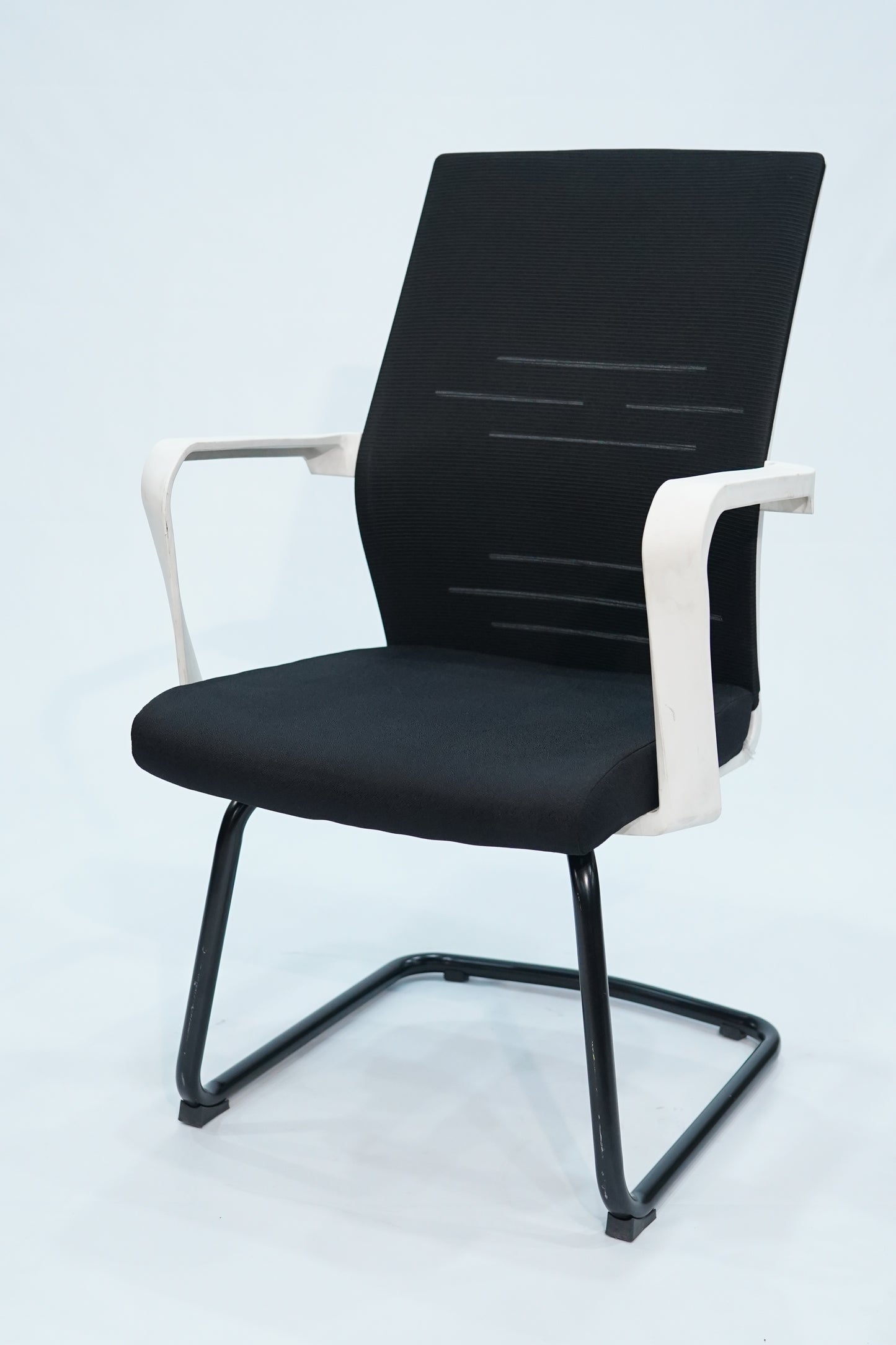 Executive Visitor Chair In Net Mesh